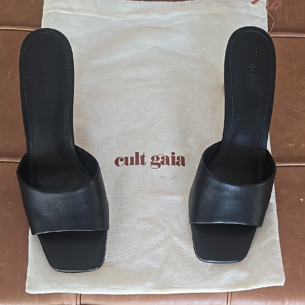 Cult Gaia Gigi Black Mules Sleek Modern Design
